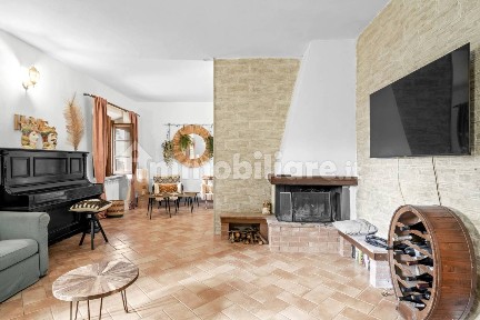 Terratetto unifamiliare 239 m², ottimo stato, Volterra