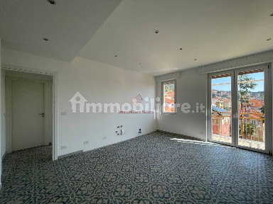 Bilocale via Giuseppe Garibaldi 20, Centro, Varazze