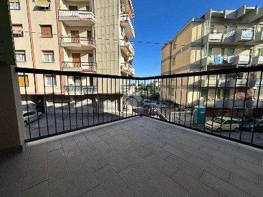 Quadrilocale via Genova 6, Villetta, Valloria, Savona
