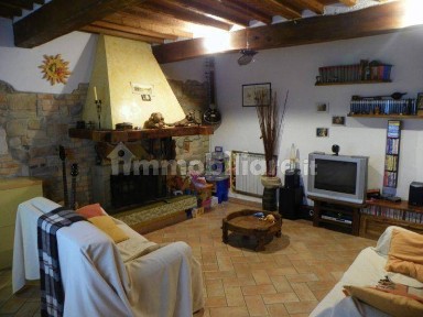 Terratetto unifamiliare 90 m², buono stato, Castellina Marittima