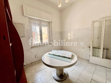 Bilocale via Genova 4, Villetta, Valloria, Savona