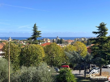 Trilocale viale Enrico Toti 1, Centro, Loano