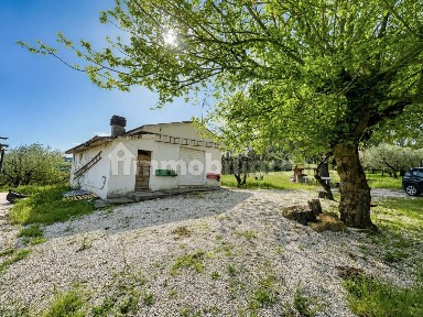 Terratetto unifamiliare 210 m², ottimo stato, Centro, Palaia