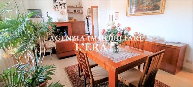 Terratetto unifamiliare 200 m², buono stato, Centro, Pontedera