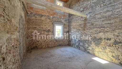 Terratetto unifamiliare 150 m², da ristrutturare, Staffoli, Santa Croce sull'Arno