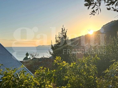 Bilocale via dei Forti di Legnino, Centro, Finale Ligure