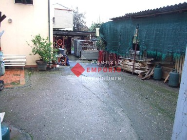 Terratetto unifamiliare via di Bientina, 325, Centro, Santa Maria a Monte