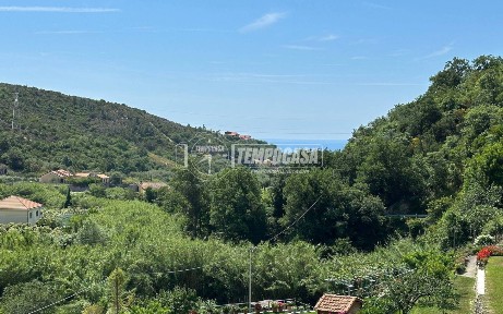 Trilocale Borgata Isola Inferiore 67, Verzi, Loano