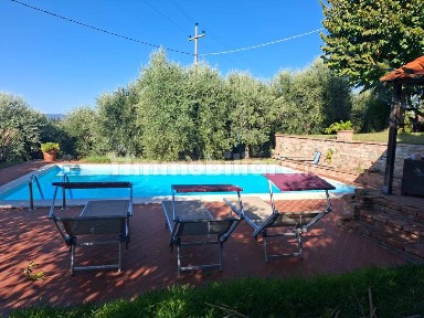 Terratetto unifamiliare 200 m², ottimo stato, Peccioli