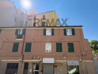 Trilocale via Luigi Corsi 61, Centro Storico, Savona