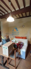 Terratetto plurifamiliare 230 m², da ristrutturare, San Miniato