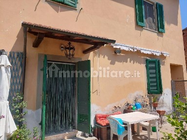 Terratetto unifamiliare 200 m², da ristrutturare, Orentano, Castelfranco di Sotto