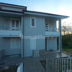 Terratetto unifamiliare 120 m², nuova, Montopoli, Montopoli in Val d'Arno