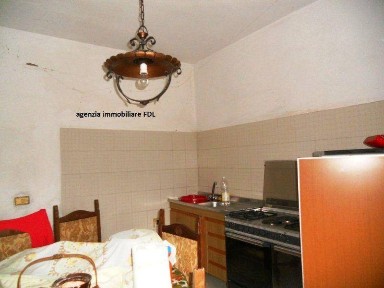 Terratetto unifamiliare 100 m², da ristrutturare, Montecatini Val di Cecina