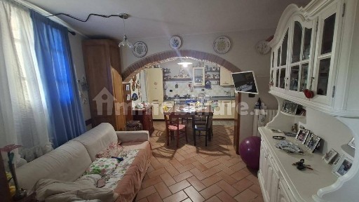 Terratetto unifamiliare 95 m², buono stato, Centro, Terricciola