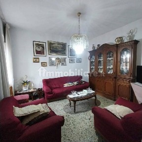 Terratetto unifamiliare 150 m², da ristrutturare, Centro, Calci