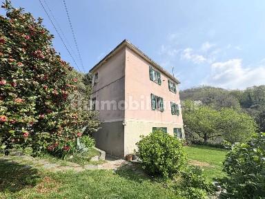 Varazze, Via Oltreacqua, 6