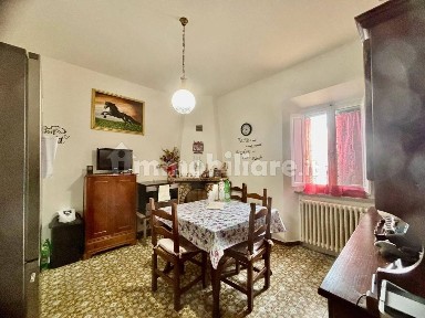 Terratetto unifamiliare 120 m², buono stato, Centro, Volterra