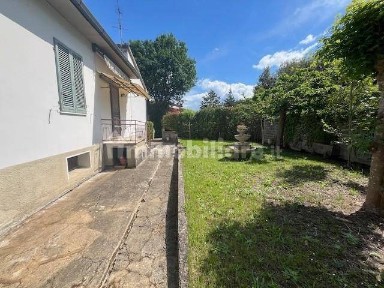 Terratetto unifamiliare 110 m², da ristrutturare, Centro, Terricciola