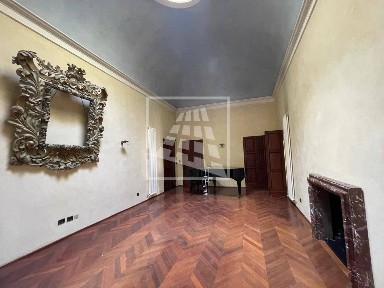 Appartamento via Emilia A San Pietro, Centro Storico, Reggio Emilia