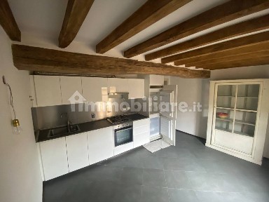 Trilocale buono stato, su più livelli, Centro Storico, Reggio Emilia