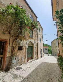 Castelpetroso, Via Magnolia