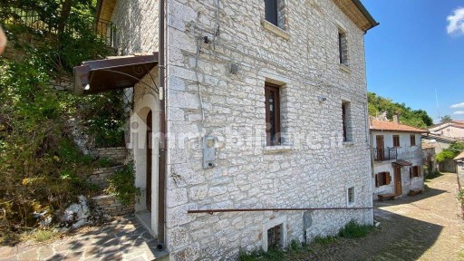 Rustico via Costa Ospedale, Centro, Carovilli