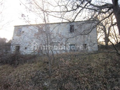 Rustico via Canale snc, Belmonte del Sannio