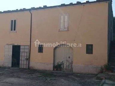 Cascina Strada Vicinale Del Colle No Number, Pettoranello del Molise