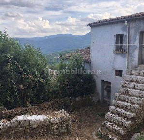 Rocchetta a Volturno, Via Acquanascosa