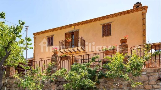 Pollina, CONTRADA MONTAGNOLA