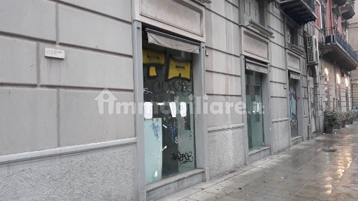 Palermo, Politeama - Ruggiero Settimo, Via Roma, 430