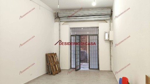 Locale commerciale in Vendita