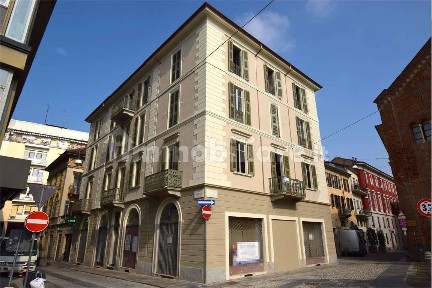 Vercelli, Via Lanza, 9