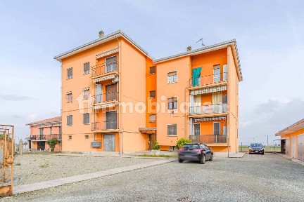 Quadrilocale via Bianzè 34, Centro, Livorno Ferraris