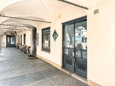 Appartamento piazza Mazzini 5, Centro, Borgosesia