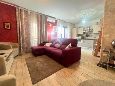 Trilocale via Galileo Ferraris 8, Centro, Santhià