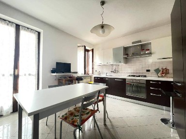 Quadrilocale via Ospedale 56, Centro, Santhià