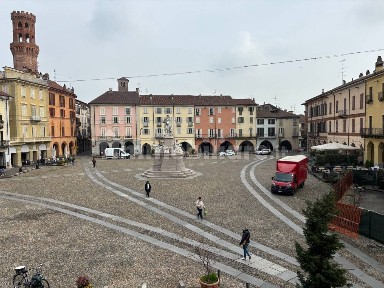 Trilocale via Galileo Ferraris 6, Centro, Vercelli