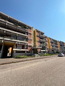 Quadrilocale via Giacomo Bossi 1, Centro, Crescentino