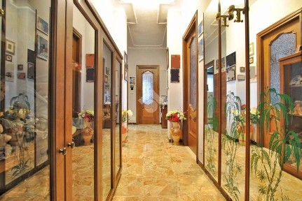 Quadrilocale via Rolando della Valle 25, Centro, Livorno Ferraris