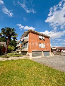 Quadrilocale viale Barrilis 32, Centro, Crescentino