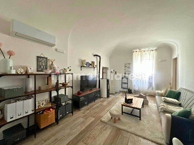 Trilocale via dei Mercati, 6, Centro, Vercelli