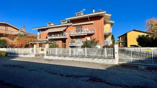Quadrilocale viale ix martiri 1, Centro, Crescentino