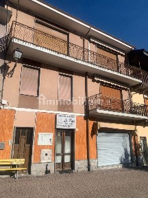 Bilocale piazza Fratelli Savio 3, Centro, Alice Castello