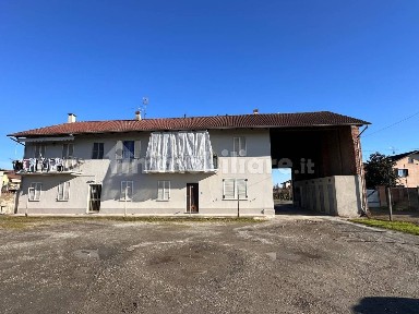 Bilocale via Giuseppe Garibaldi 16, Lamporo