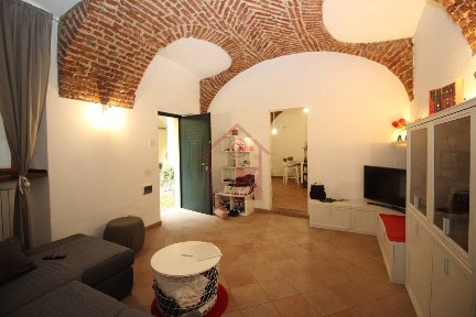 Quadrilocale via Quintino Sella 10, Centro, Vercelli