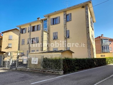 Trilocale via Fratelli Bandiera 1, Centro, Borgosesia