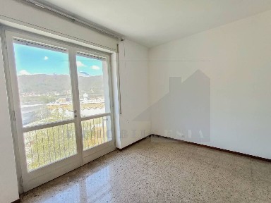 Bilocale ferro 57, Centro, Borgosesia