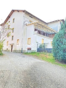 Appartamento via 25 Aprile 7, Centro, Quarona